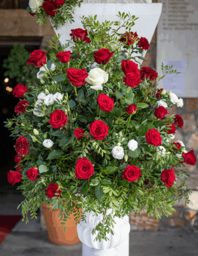 Impressive big flower arrangements with roses at Agia Marina Ekali